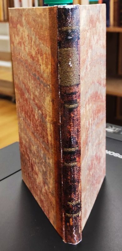 Discours dans lequel on examine les deux questions suivantes: 1º. Un monarque a-t-il le droit de changer de son chef une constitution évidemment vicieuse? 2º. Est-il prudent à lui, est-il de son intérét de l'entreprendre? Suivi de réflexions pratiques. Par le comte de Windisch-Græt. Copia anastatica dell'edizione del 1789