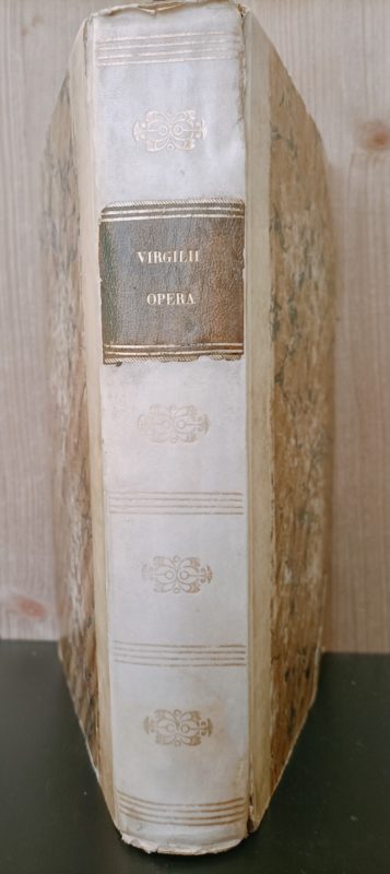Opere di P. Virgilio Marone con la traduzione e note di varii : *variorum notis illustrata : *con la traduzione e note di varii : *cum variorum notis! Quae extant P. Virgilii Maronis opera