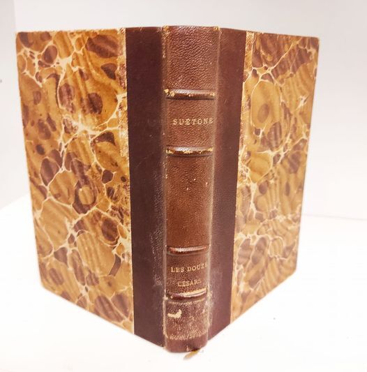 Les douze Cesars,  traduction de La Harpe