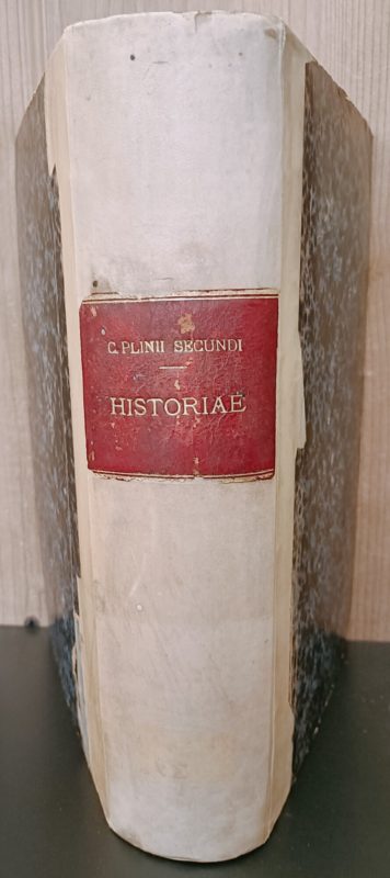 C. Plinii Secundii historiae mundi Libri XXXVII quibus accessere novus index animalium, mineralium, vegetabilium synonymicus ..