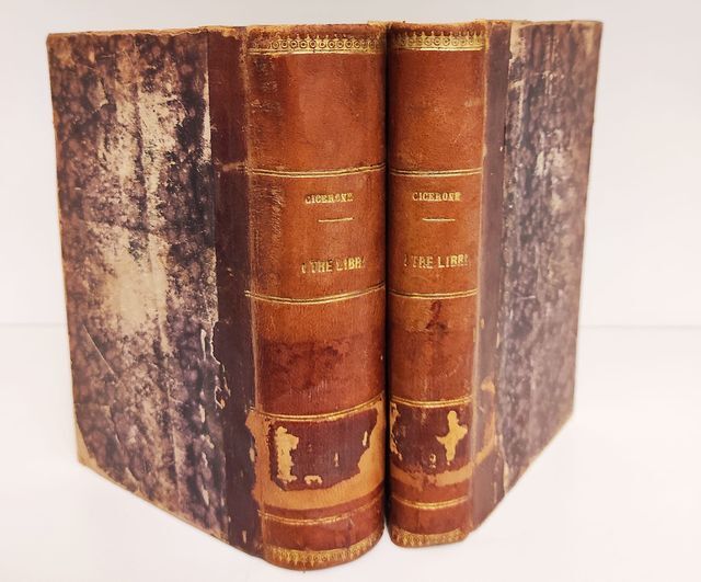 I tre libri dell'Oratore di M. T. Cicerone recati in lingua italiana a riscontro del testo da Giuseppe Ant. Cantova con note e osservazioni su varj passi .. Volume primo e secondo