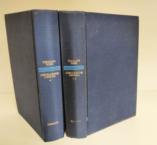 Gerusalemme liberata, introduzione, note, commenti ai singoli canti, lessico e indice-repertorio di Marziano Guglielminetti. 2 volumi