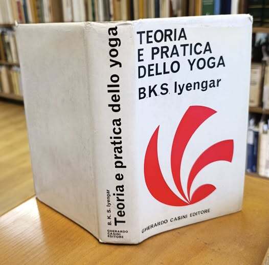 Teoria e pratica dello yoga,  introduzione di Yehudi Menuhin