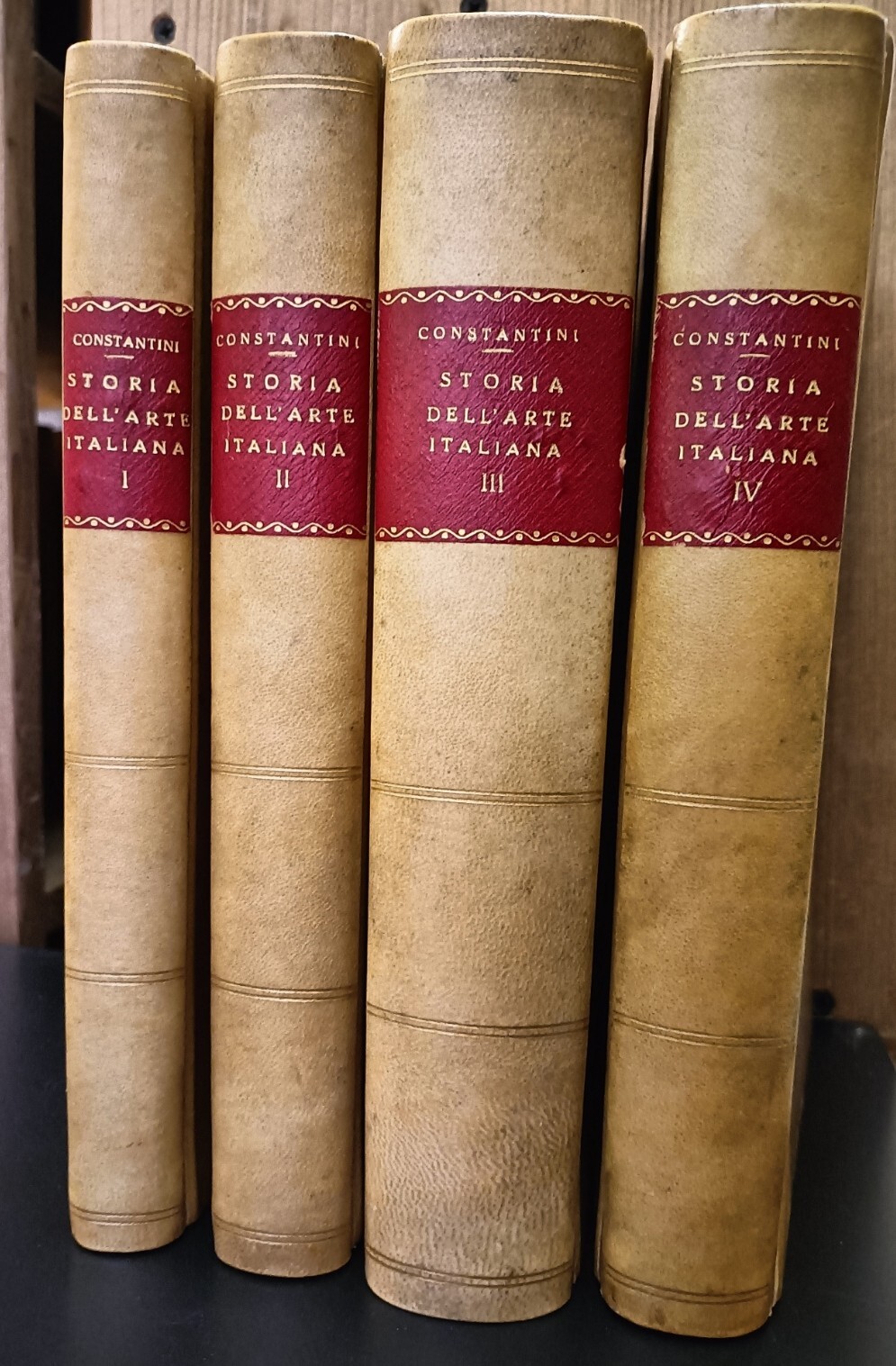 Storia dell'Arte Italiana Volume Primo: Arte Antica (Con una introduzione sull'Arte Ellenica). Volume Secondo: Dalle Catacombe al Gotico (L'Arte della Chiesa dal I al XIV secolo). Volume Terzo: Il Rinascimento (Il Quattrocento e il Cinquecento) Volume Quarto: Dal Seicento alla Contemporaneit??